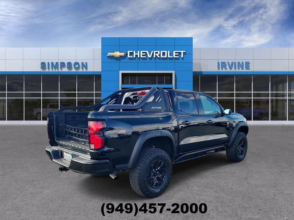 Used 2024 Chevrolet Colorado ZR2 w/ Technology Package AWD/4WD image 8