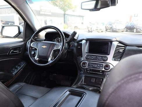 Used 2018 Chevrolet Suburban LT AWD/4WD image 12