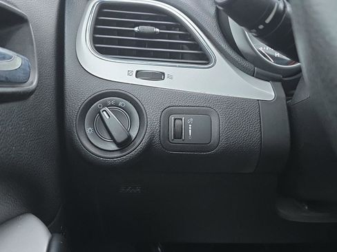 Used 2015 Dodge Journey American Value Package w/ Flexible Seating Group image 20