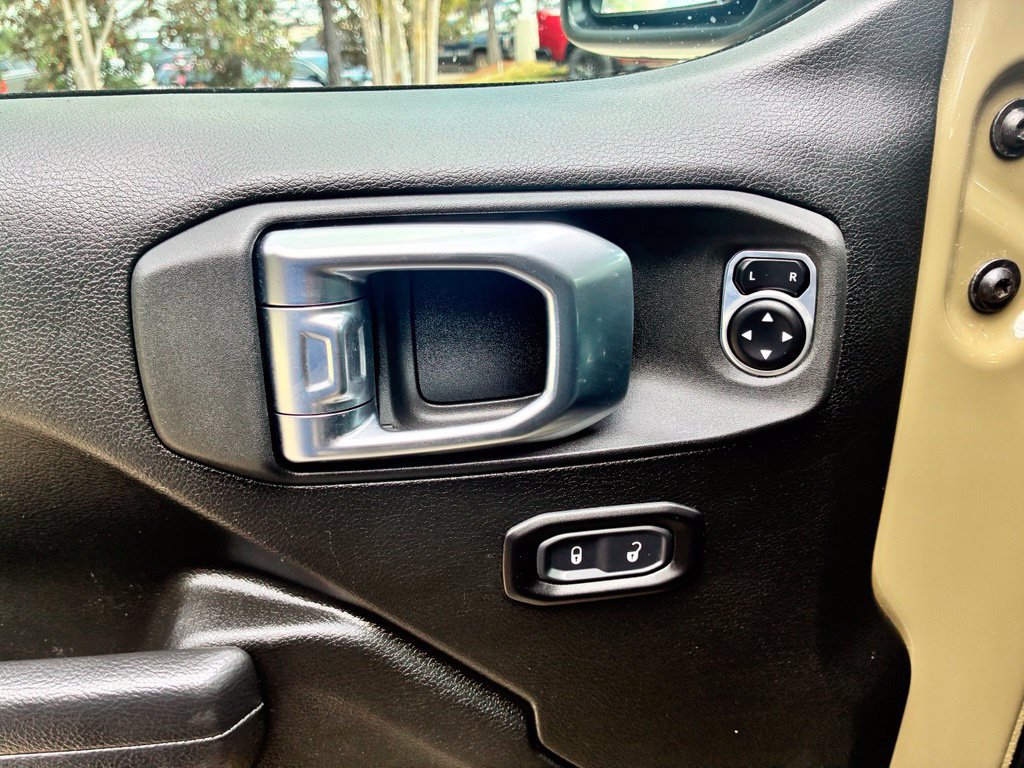 Used 2026 Jeep Gladiator Mojave AWD/4WD image 25