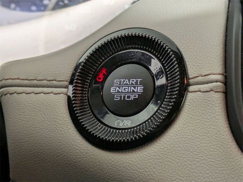 Certified 2025 Jeep Compass Limited image 16