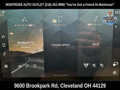 Used 2024 Land Rover Defender 130 X-Dynamic SE image 21