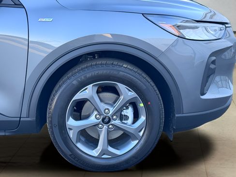New 2026 Ford Escape ST-Line w/ Cold Weather Package FWD image 40
