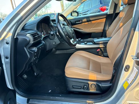 Used 2020 Lexus IS 300 AWD w/ Premium Package image 7