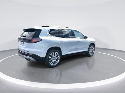 Used 2024 GMC Acadia Denali w/ Super Cruise Package image 8