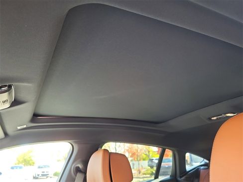 New 2026 BMW X6 M60i w/ Climate Comfort Package image 21