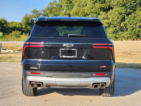 Used 2024 Chevrolet Traverse Z71 w/ Enhanced Driving Package AWD/4WD image 6