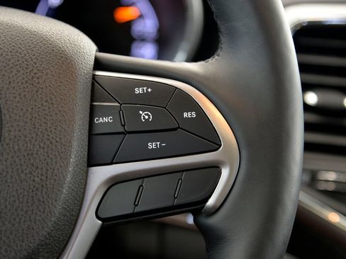 Used 2018 Jeep Grand Cherokee Limited AWD/4WD image 23