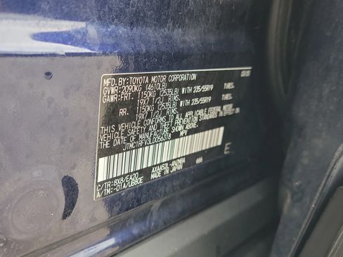 Used 2020 Toyota RAV4 XLE Premium image 34