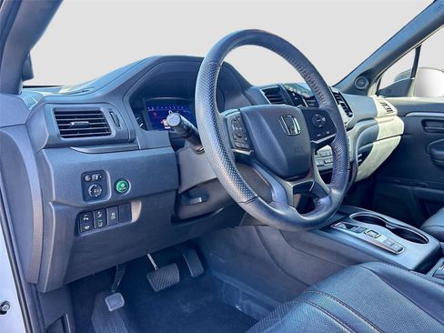 Certified 2023 Honda Passport TrailSport image 10