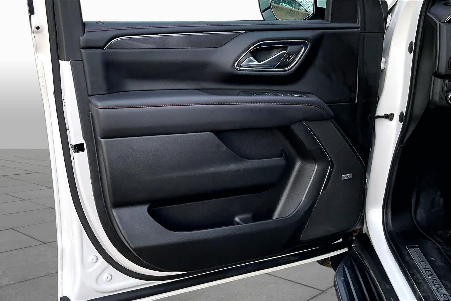 Used 2022 Chevrolet Tahoe RST w/ Luxury Package RWD image 20