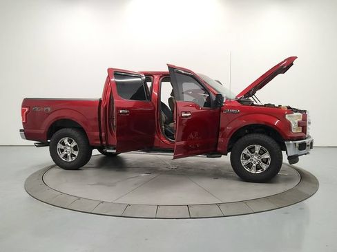 Used 2015 Ford F150 XLT w/ Equipment Group 302A Luxury AWD/4WD image 16