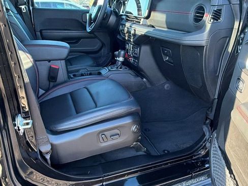 Used 2024 Jeep Gladiator Rubicon image 16