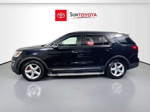 Used 2016 Ford Explorer XLT image 7