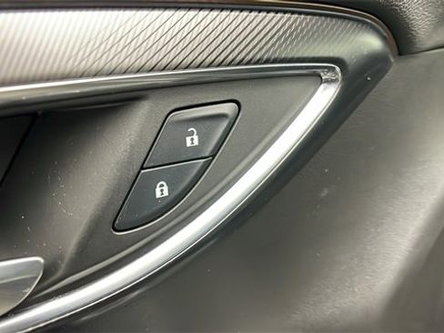 Certified 2024 Buick Envision Sport Touring image 9