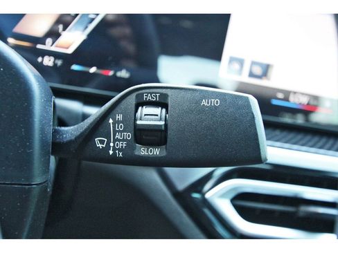 Used 2024 BMW 330i Sedan w/ Convenience Package RWD image 18