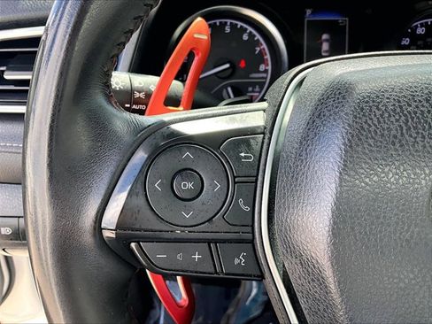 Used 2018 Toyota Camry SE image 16