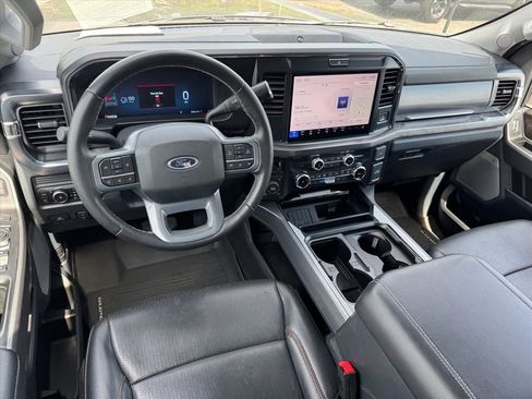 Used 2025 Ford F250 Lariat AWD/4WD image 15