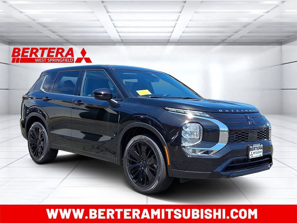 New 2026 Mitsubishi Outlander LE AWD/4WD image 1