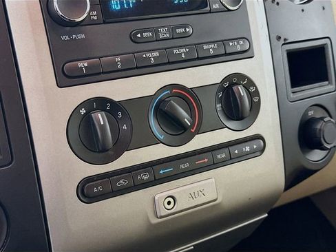 Used 2015 Ford Expedition XL image 16