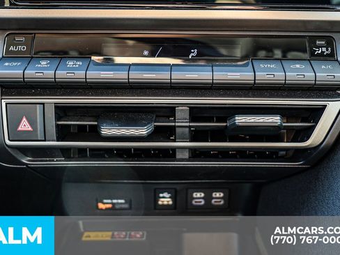 Used 2025 Toyota Camry LE image 41