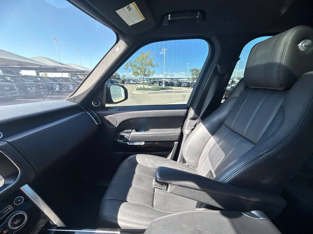 Used 2017 Land Rover Range Rover HSE AWD/4WD image 22