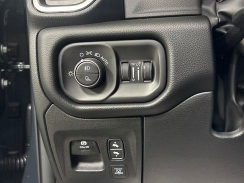 New 2026 RAM 1500 Laramie AWD/4WD image 5