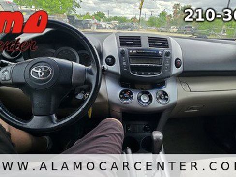 Used 2006 Toyota RAV4 Limited image 37