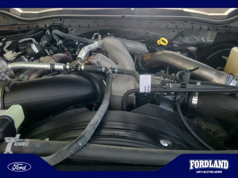Used 2020 Ford F350 Platinum w/ FX4 Off-Road Package AWD/4WD image 22
