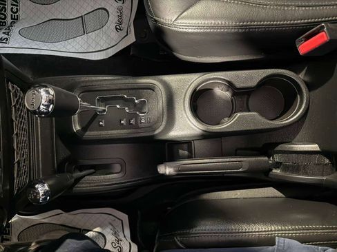 Used 2018 Jeep Wrangler Altitude image 17