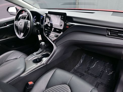 Used 2023 Toyota Camry SE image 15