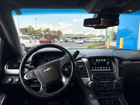 Used 2018 Chevrolet Suburban LT AWD/4WD image 2