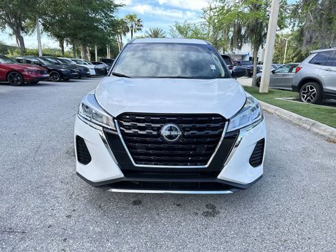 Used 2025 Nissan Kicks Play S FWD image 9