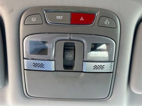 Used 2025 Kia Telluride S FWD image 39