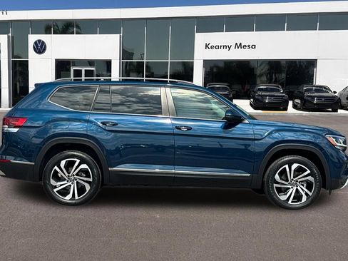Used 2023 Volkswagen Atlas SEL AWD/4WD image 3