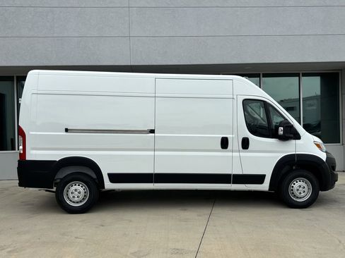 New 2026 RAM ProMaster 2500 FWD image 2