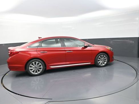 Used 2017 Hyundai Sonata Sport w/ Value Edition Package 02 FWD image 3