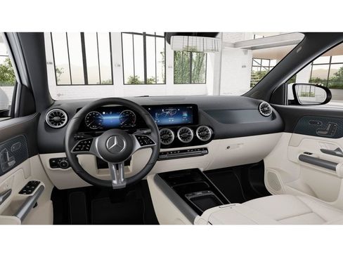 New 2026 Mercedes-Benz GLA 250 4MATIC image 3