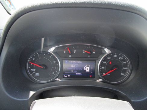 Used 2022 GMC Terrain SLE w/ Driver Convenience Package FWD image 11