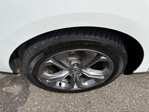 Used 2024 Honda Accord EX image 11