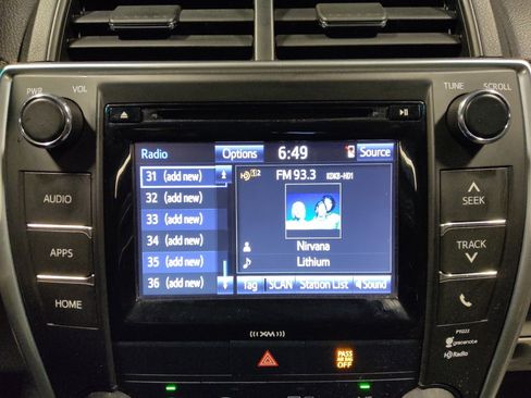 Used 2017 Toyota Camry LE w/ Moonroof Package image 25