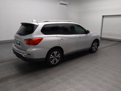 Used 2020 Nissan Pathfinder S FWD image 10