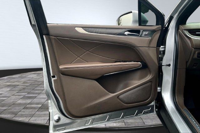 Used 2017 Lincoln MKC Reserve w/ Lincoln MKC Climate Package AWD/4WD image 20