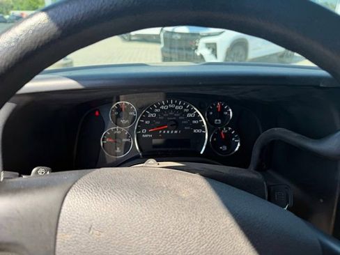 Used 2015 GMC Savana 2500 Extended w/ Chrome Appearance Package RWD image 14