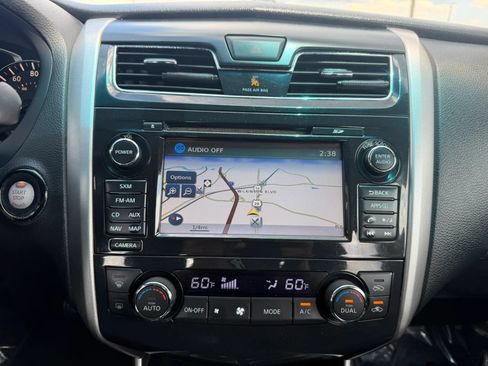 Used 2015 Nissan Altima 2.5 SV w/ Convenience Package FWD image 20