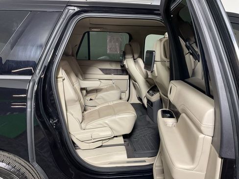 Used 2019 Lincoln Navigator L Reserve image 34