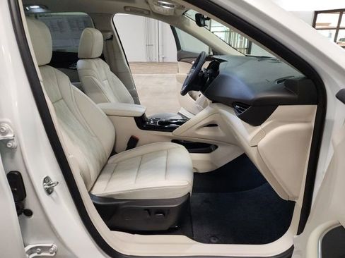 Used 2023 Buick Envision Avenir AWD/4WD image 32