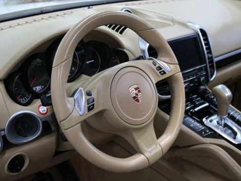 Used 2013 Porsche Cayenne AWD/4WD image 12