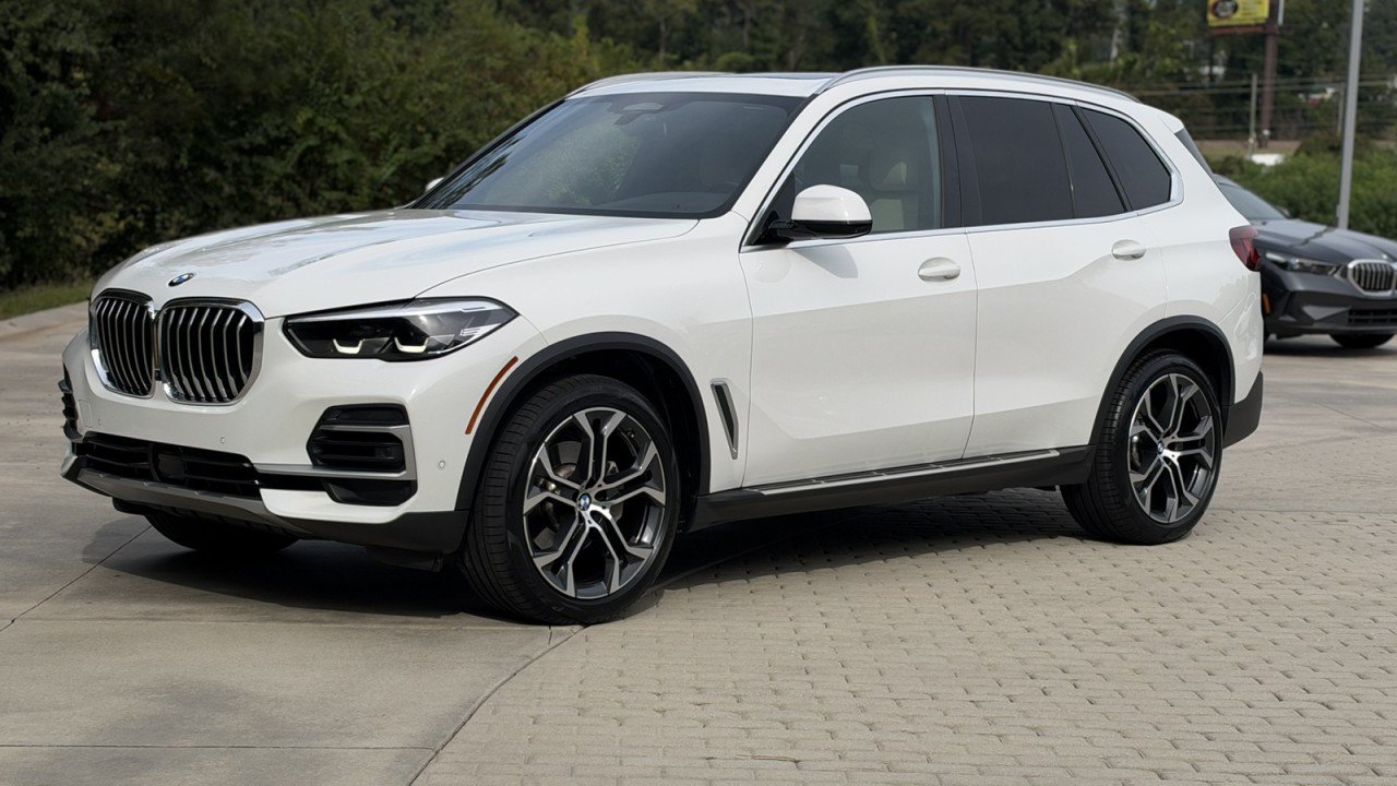 Used 2022 BMW X5 xDrive40i AWD/4WD image 2