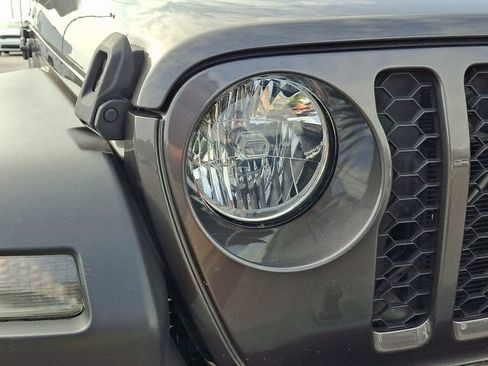 Used 2021 Jeep Gladiator Sport w/ Trailer Tow Package AWD/4WD image 6